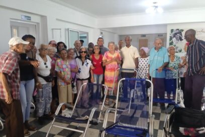 Una mañana de historias y compromiso en la Casa de Abuelos Celia Sánchez