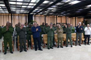 Raúl Castro y Díaz-Canel encabezan acto por 65 años de la Dirección de Seguridad Personal