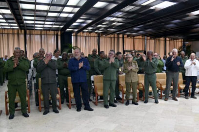 Raúl Castro y Díaz-Canel encabezan acto por 65 años de la Dirección de Seguridad Personal
