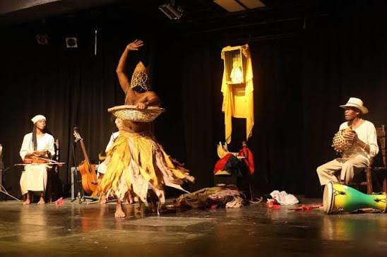 Foto: Puesta en escena de Voces de 1912. Foto: Pablo Massip