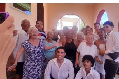 Entre abuelos, décimas y Cuba