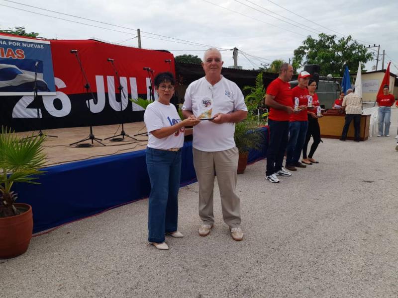 La Condición 8 de Octubre le fue otorgada a trabajadores y colectivos destacados en el quehacer innovador. (Foto: Yoanna Herrera Hernández)